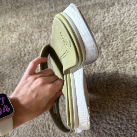 Antonio Melani Lannaii Quilted Logo Washable Slide Sandals, size 8 - Picture 6 of 8